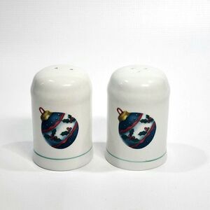ATICO International USA‎ Inc. Ceramic Christmas Salt & Pepper Shaker Set